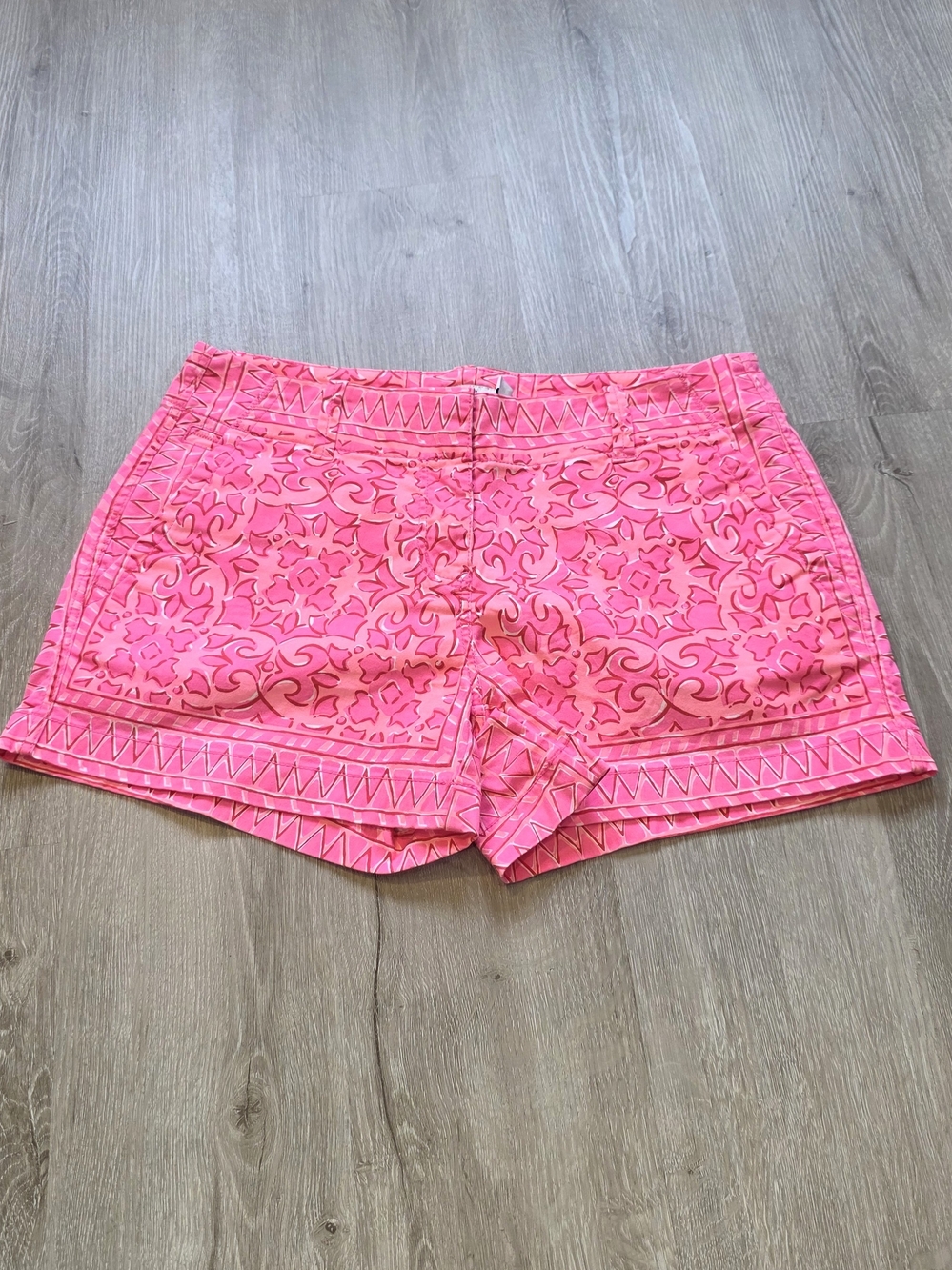 Vineyard Vines Shorts Womens 2 Knockout Day Sport Spandex Pattern Casual Summer